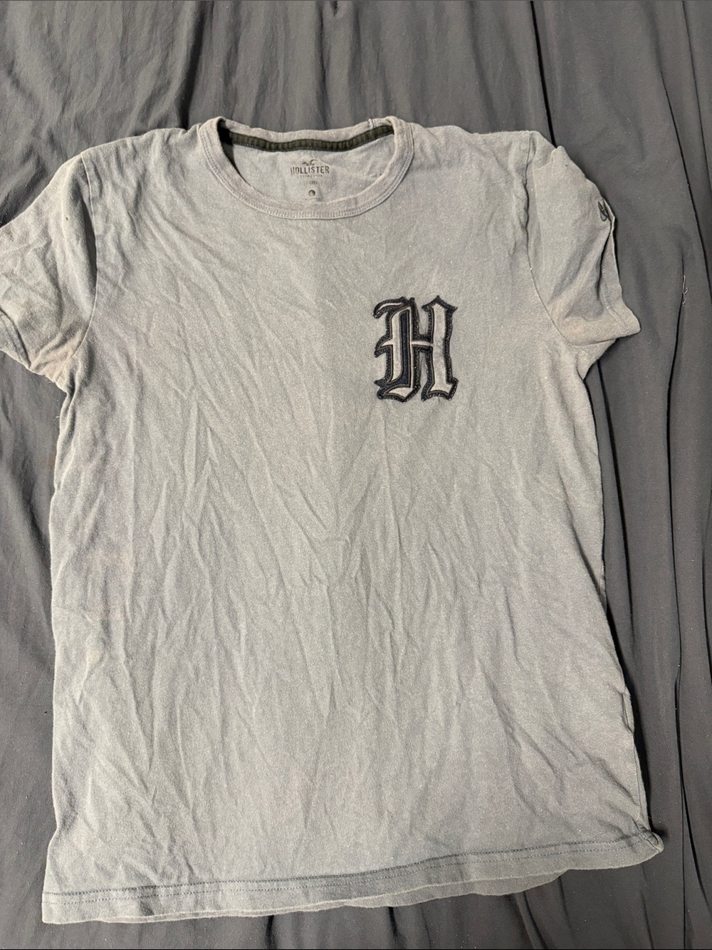 Hollister Light Gray Short Sleeve Tee with Black 'H' Patch
